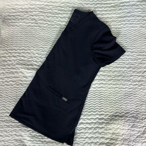 Figs quiet navy casma 3 pocket scrub top